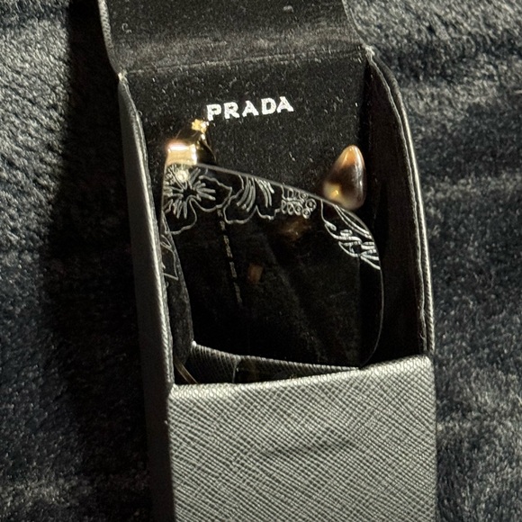 Prada PR 68TS CATWALK Sunglasses - Picture 3 of 8